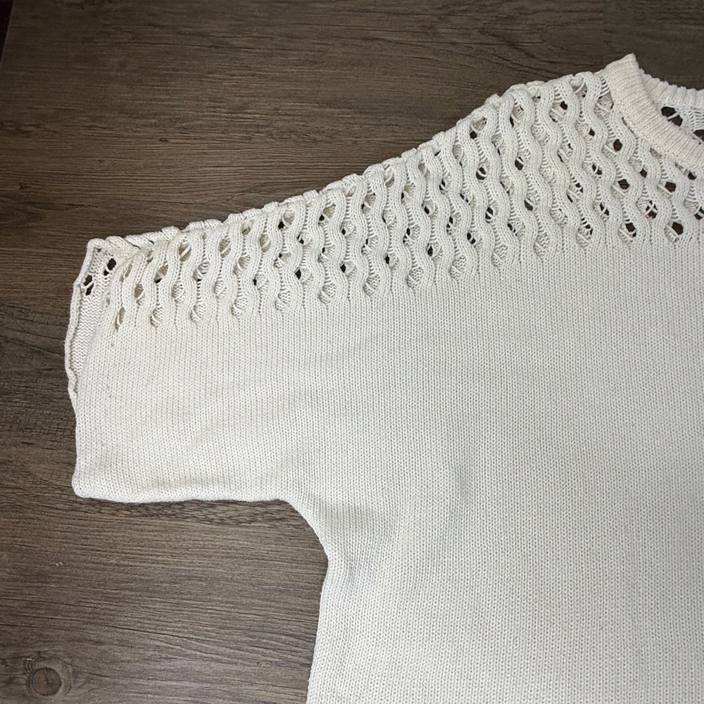 Wol Hide Women’s White Oversized Cropped Knot Organic Cotton Sweater, size M/L - Picture 4 of 12